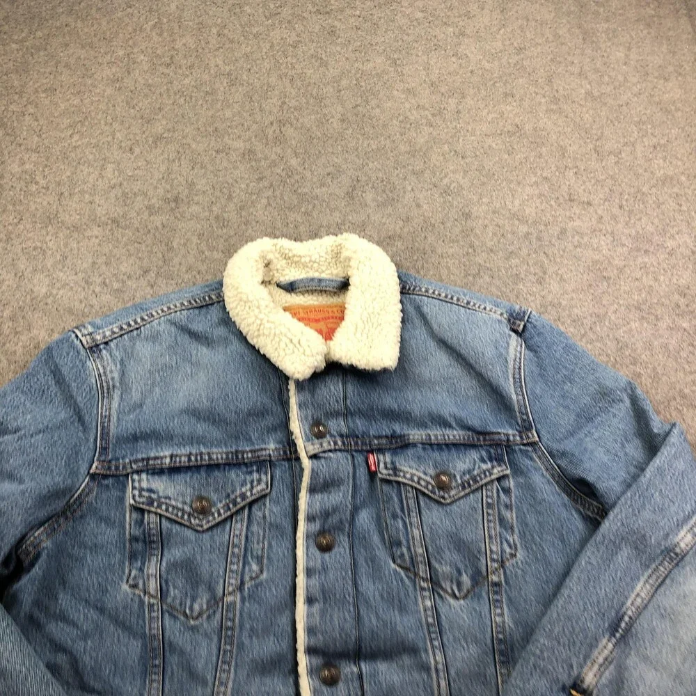 Levi's Jacket Mens Medium Blue Denim Sherpa Lined Trucker Button Winter Coat
